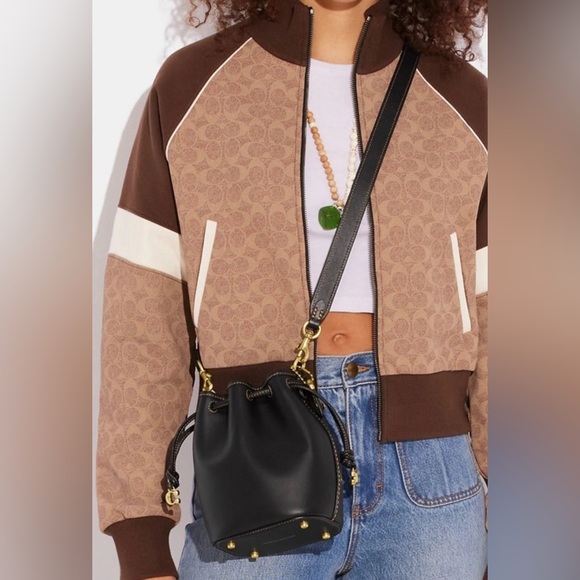 Coach 1941 Camila Bucket Crossbody Bag in Brass/Black Glovetanned Leather NWT - Picture 2 of 9